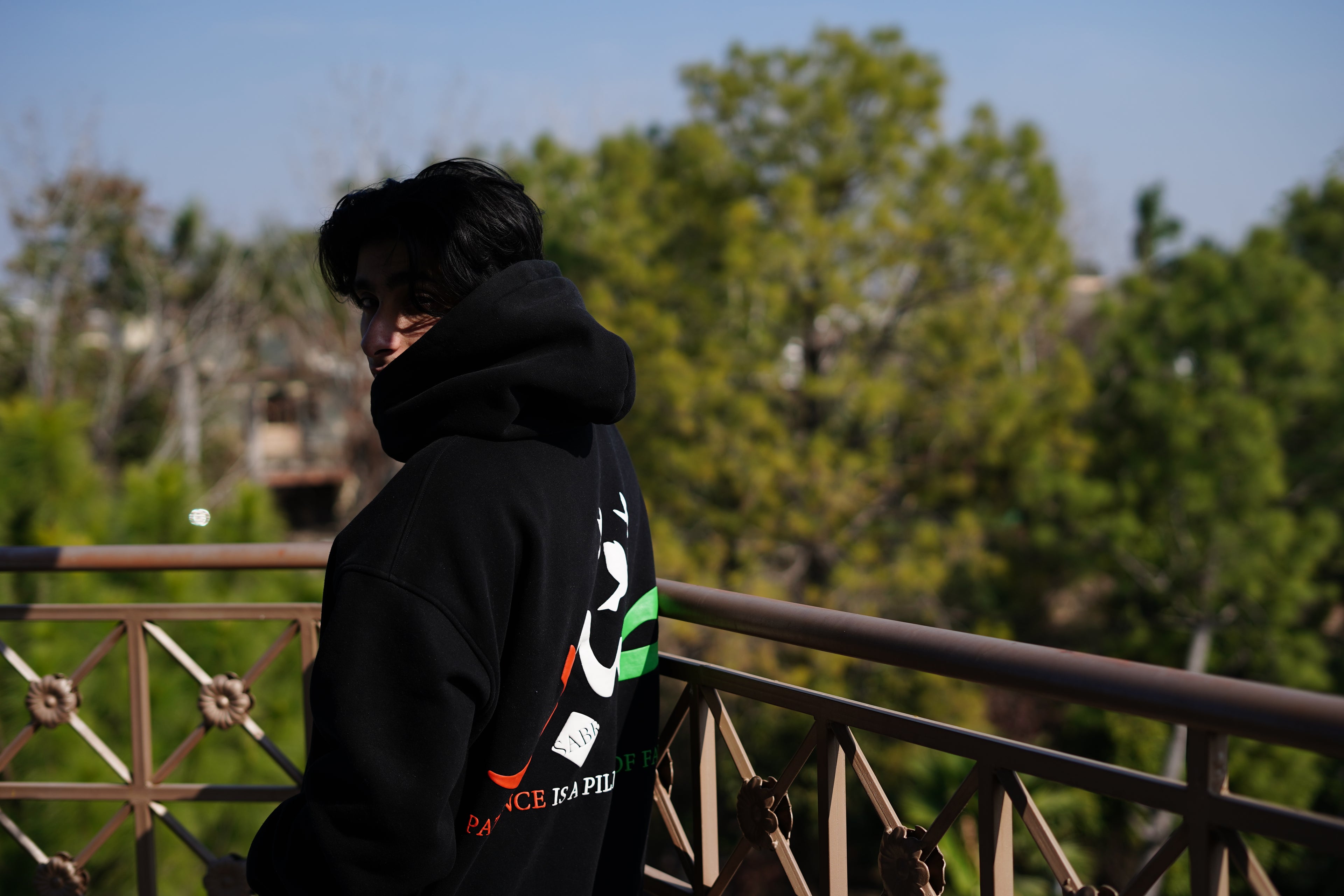 Road2Deen Sabr Hoodie – worn model lifestyle